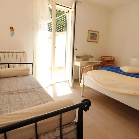Diletta A 7 Posti Vila